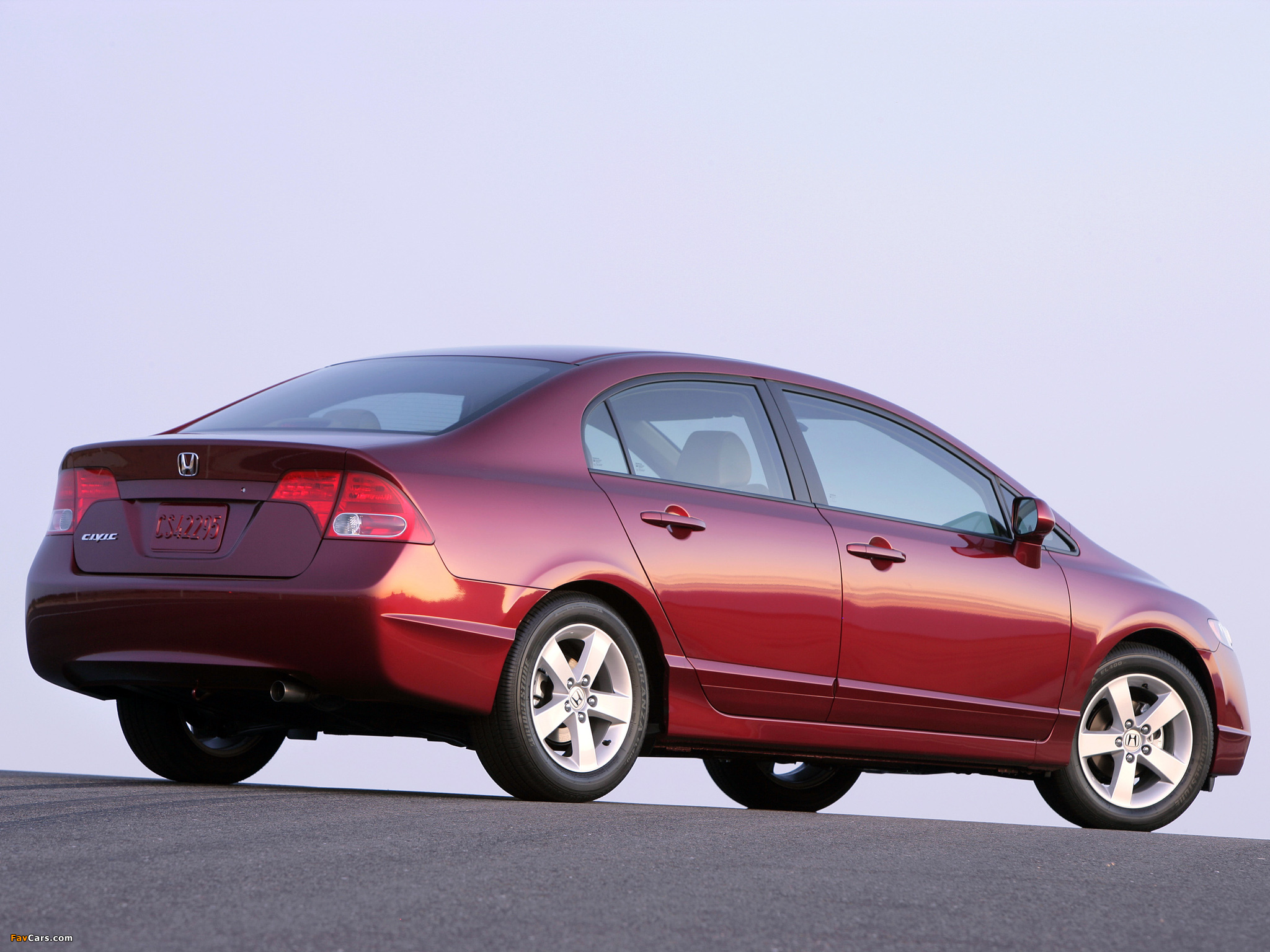 Photos of Honda Civic Sedan US-spec 2006–08 (2048 x 1536)