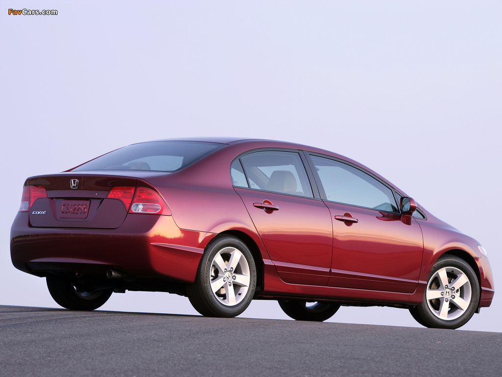 Photos of Honda Civic Sedan US-spec 2006–08 (1024 x 768)