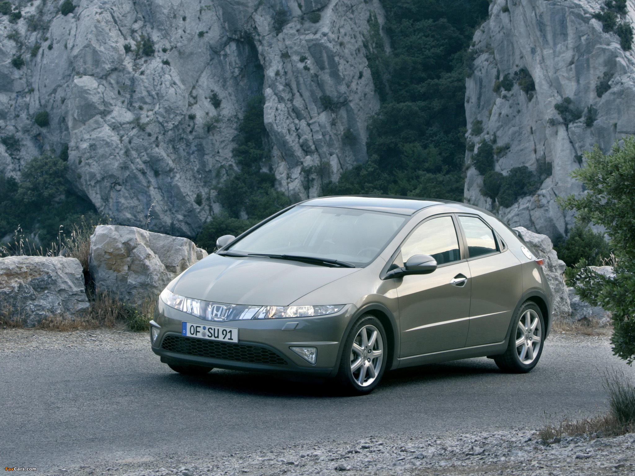 Photos of Honda Civic Hatchback (FN) 2006–08 (2048 x 1536)