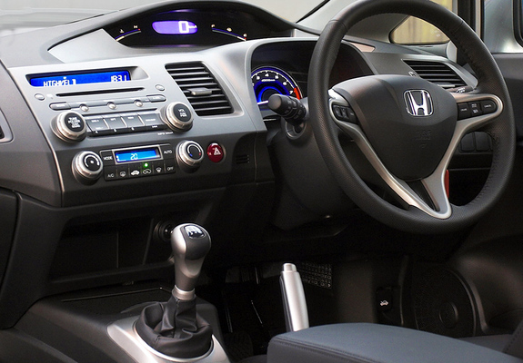 Photos of Honda Civic Sedan ZA-spec (FD) 2006–08