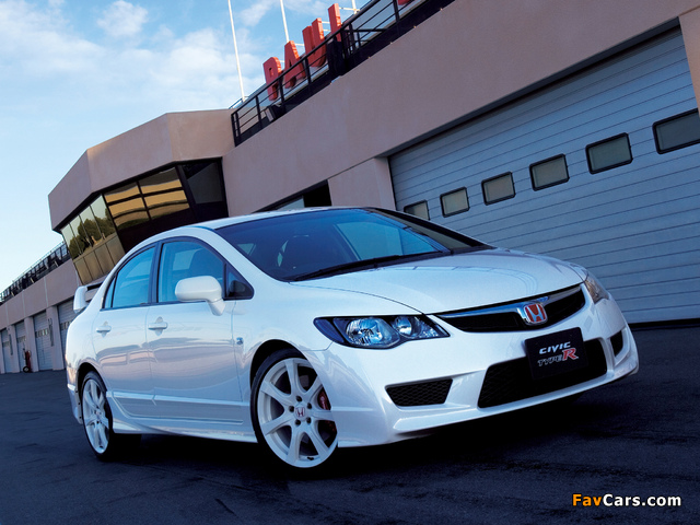 Photos of Honda Civic Type-R Sedan (FD2) 2007–08 (640 x 480)