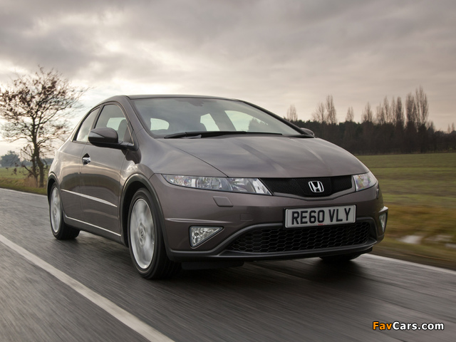 Photos of Honda Civic Hatchback UK-spec (FN) 2010–11 (640 x 480)