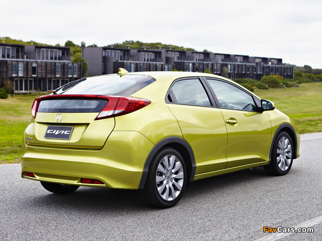 Photos of Honda Civic Hatchback AU-spec 2011 (640 x 480)