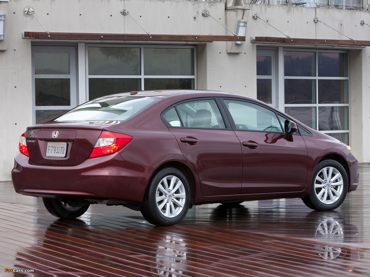 Photos of Honda Civic Sedan US-spec 2011 (1280 x 960)