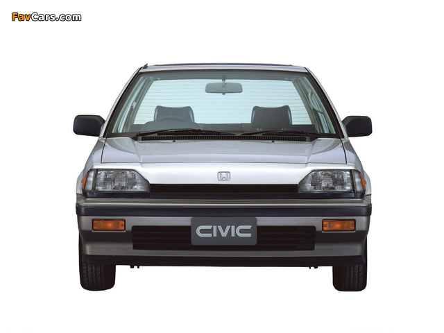 Pictures of Honda Civic Sedan 1983–87 (640 x 480)