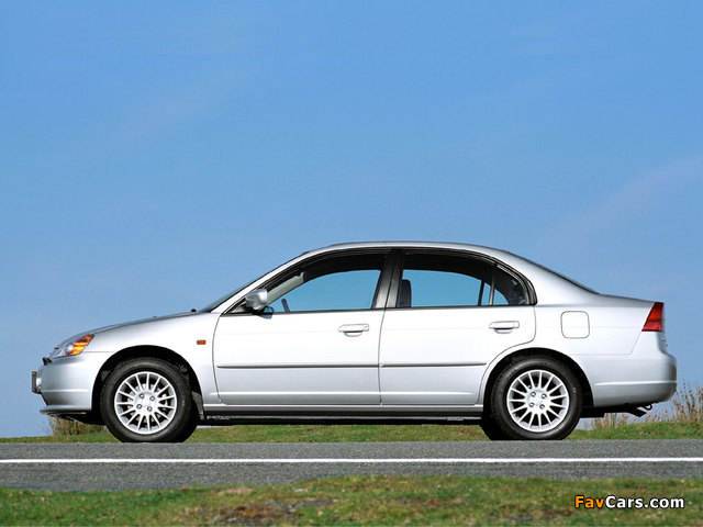 Pictures of Honda Civic Sedan 2001–03 (640 x 480)