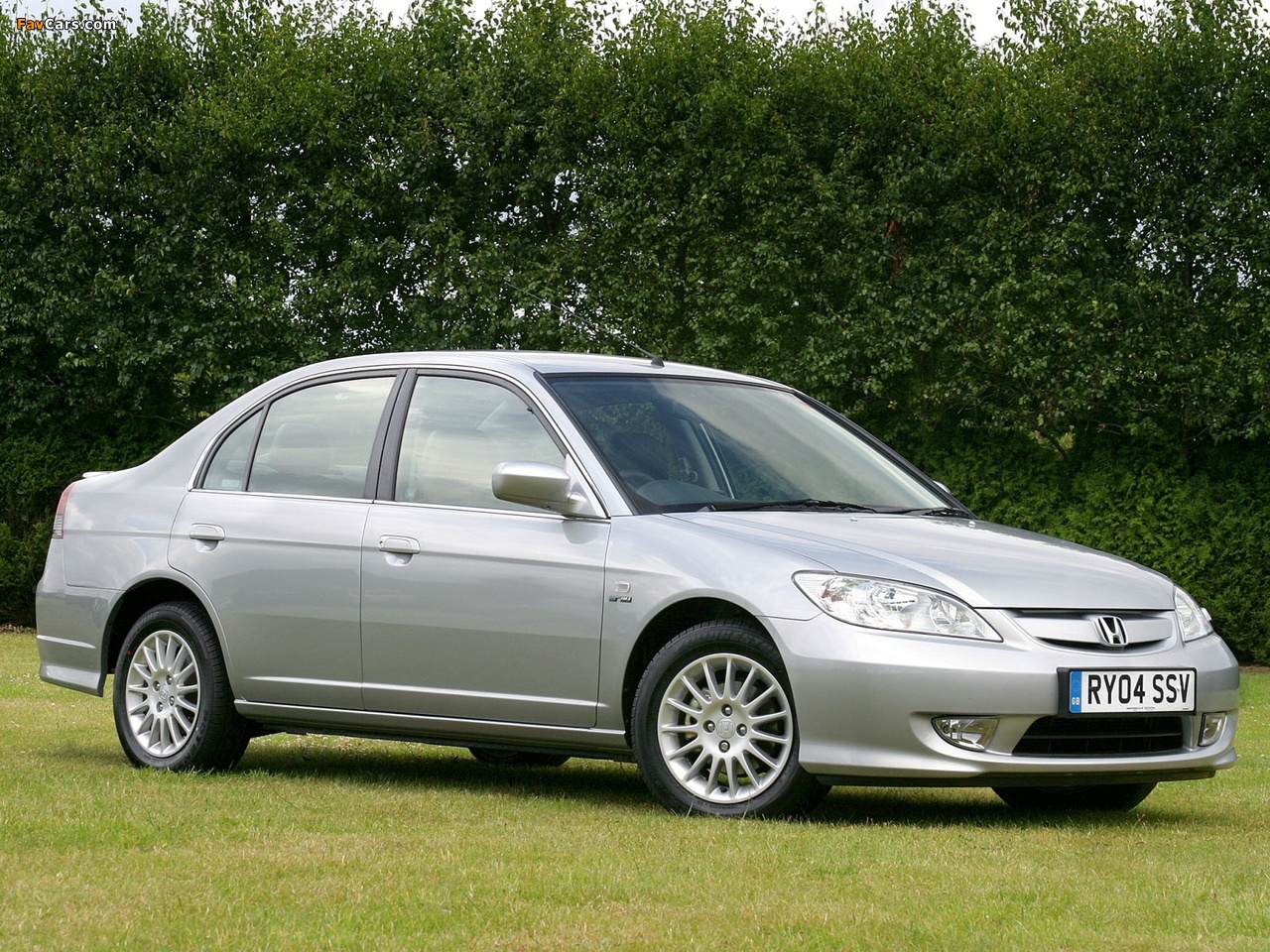 Pictures of Honda Civic Sedan UK-spec 2003–06 (1280 x 960)