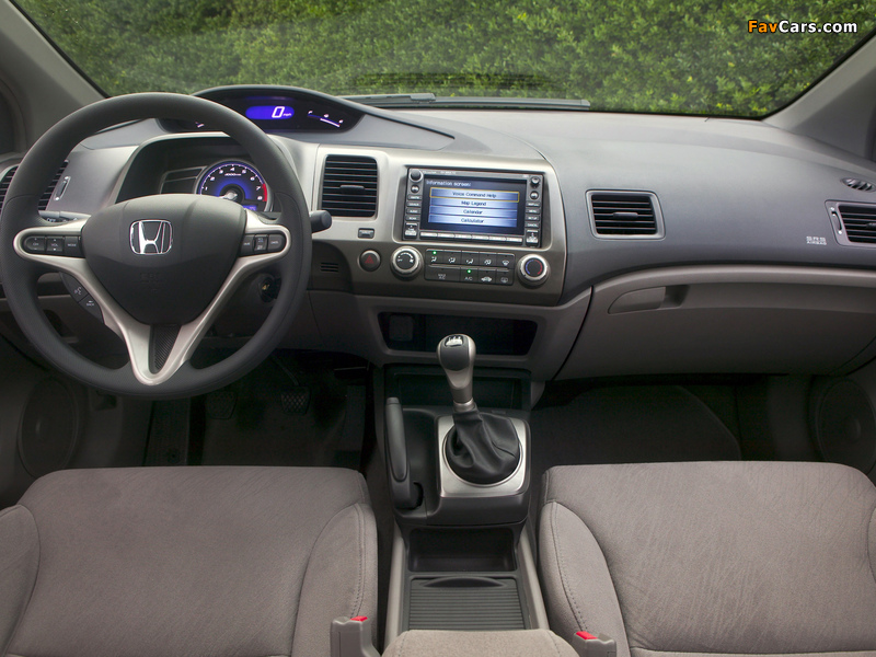Pictures of Honda Civic Coupe 2006–08 (800 x 600)