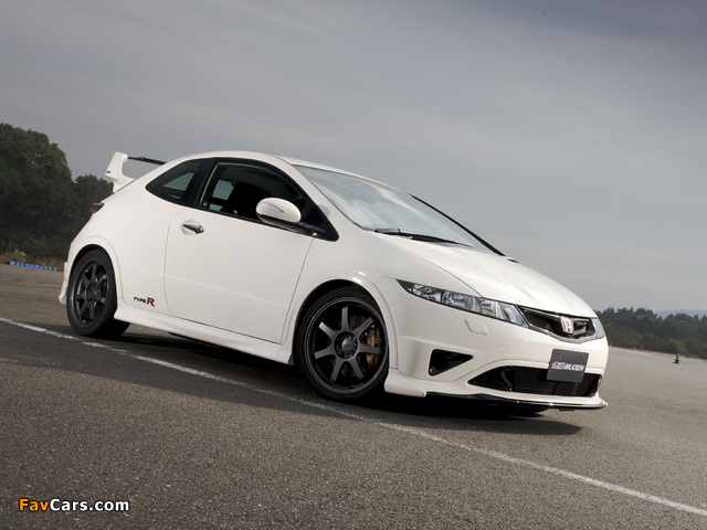 Pictures of Mugen Honda Civic Type-R 2009 (640 x 480)