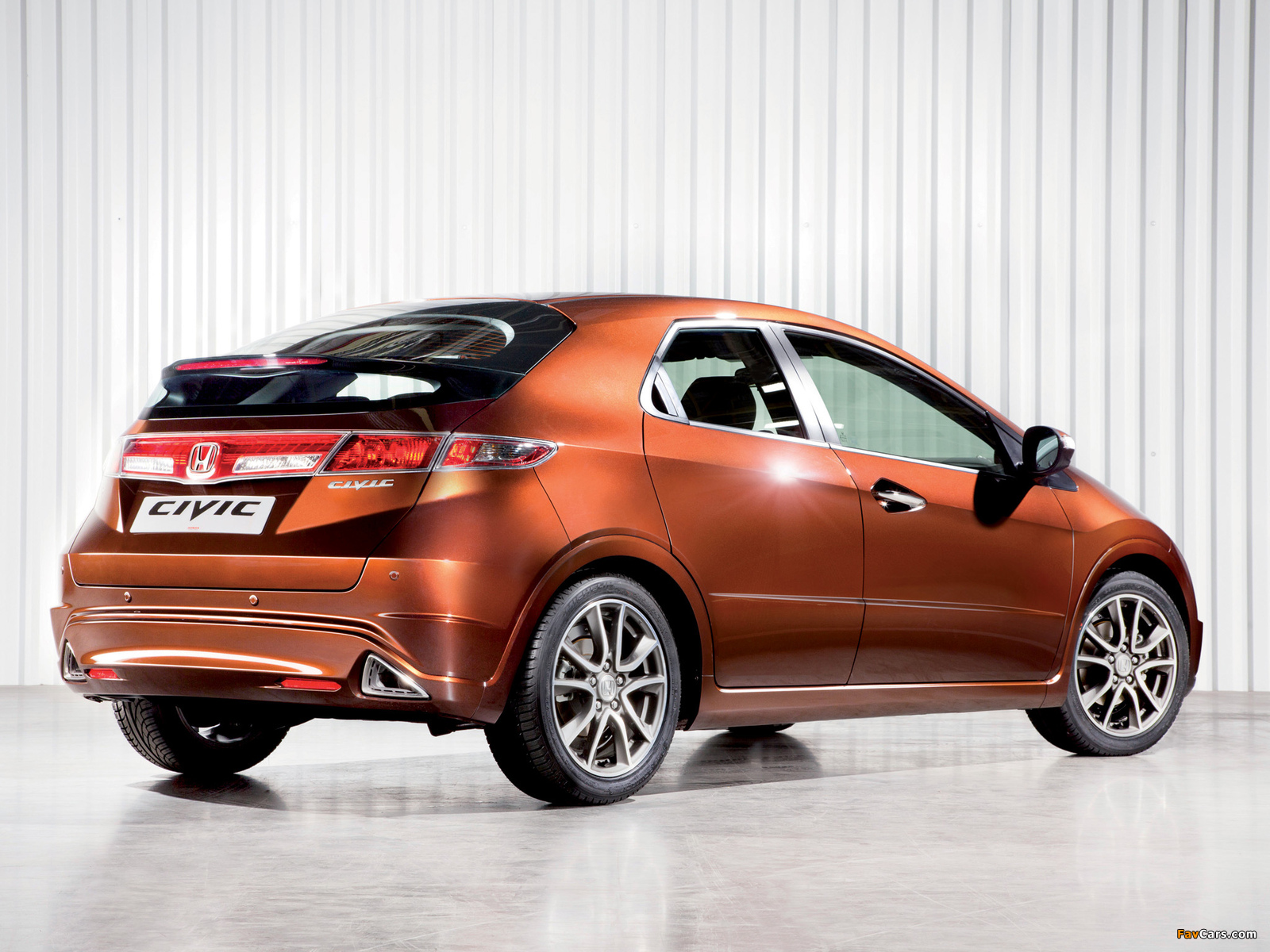 Pictures of Honda Civic Hatchback (FN) 2010–11 (1600 x 1200)