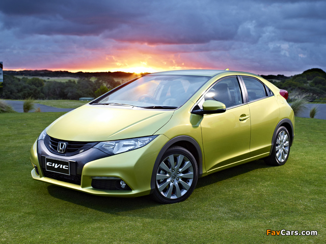 Pictures of Honda Civic Hatchback AU-spec 2011 (640 x 480)