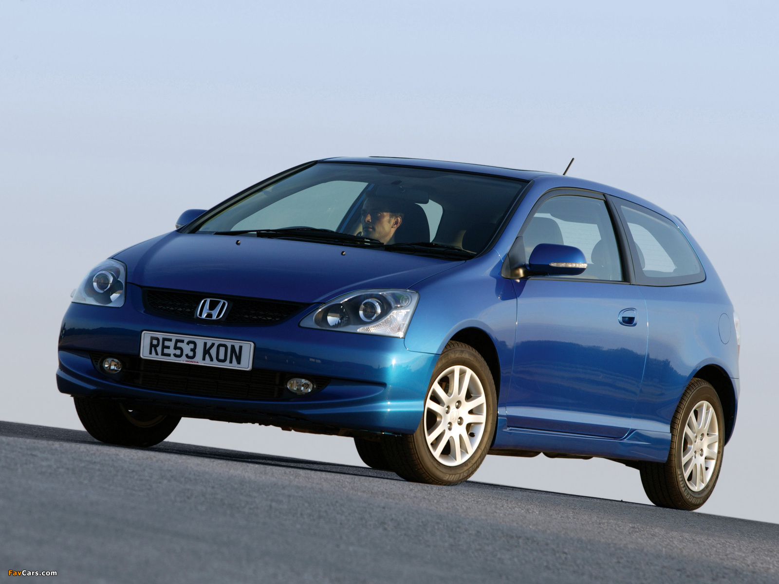 Honda Civic 3-door UK-spec (EU) 2003–05 wallpapers (1600 x 1200)