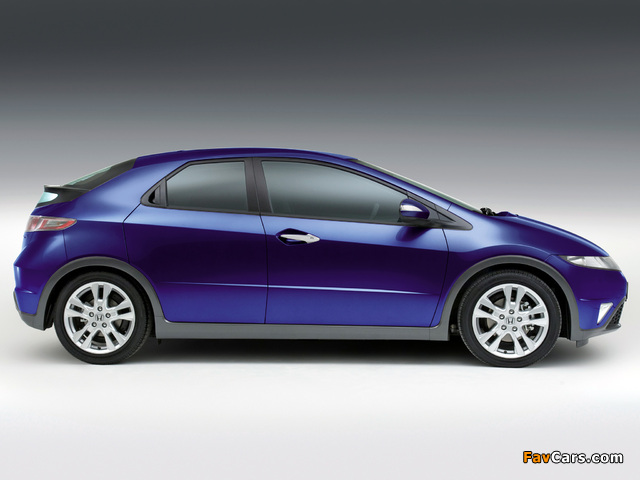 Honda Civic Hatchback (FN) 2008–10 wallpapers (640 x 480)