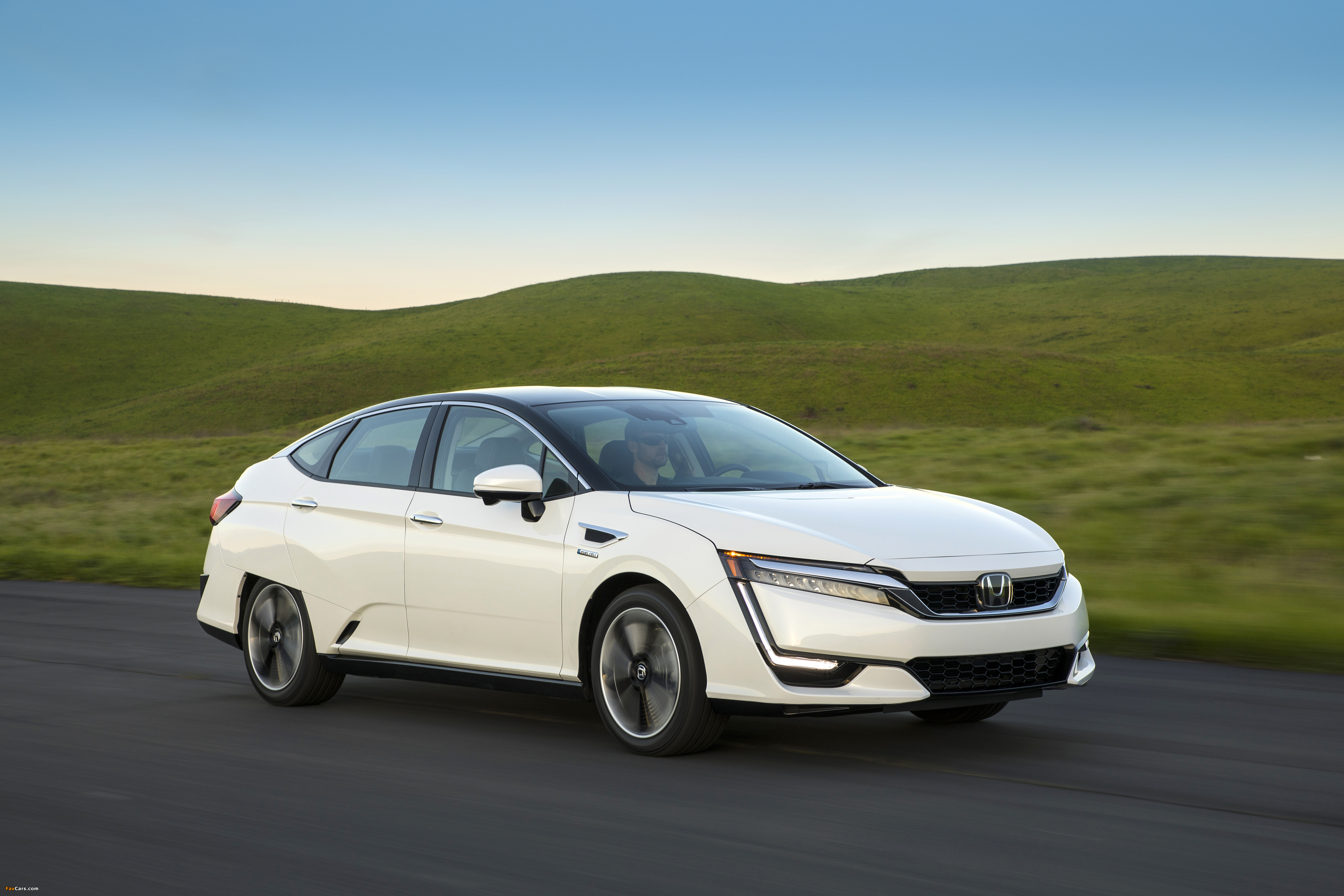 Honda Clarity Fuel Cell US-spec 2016 pictures (4096 x 2731)