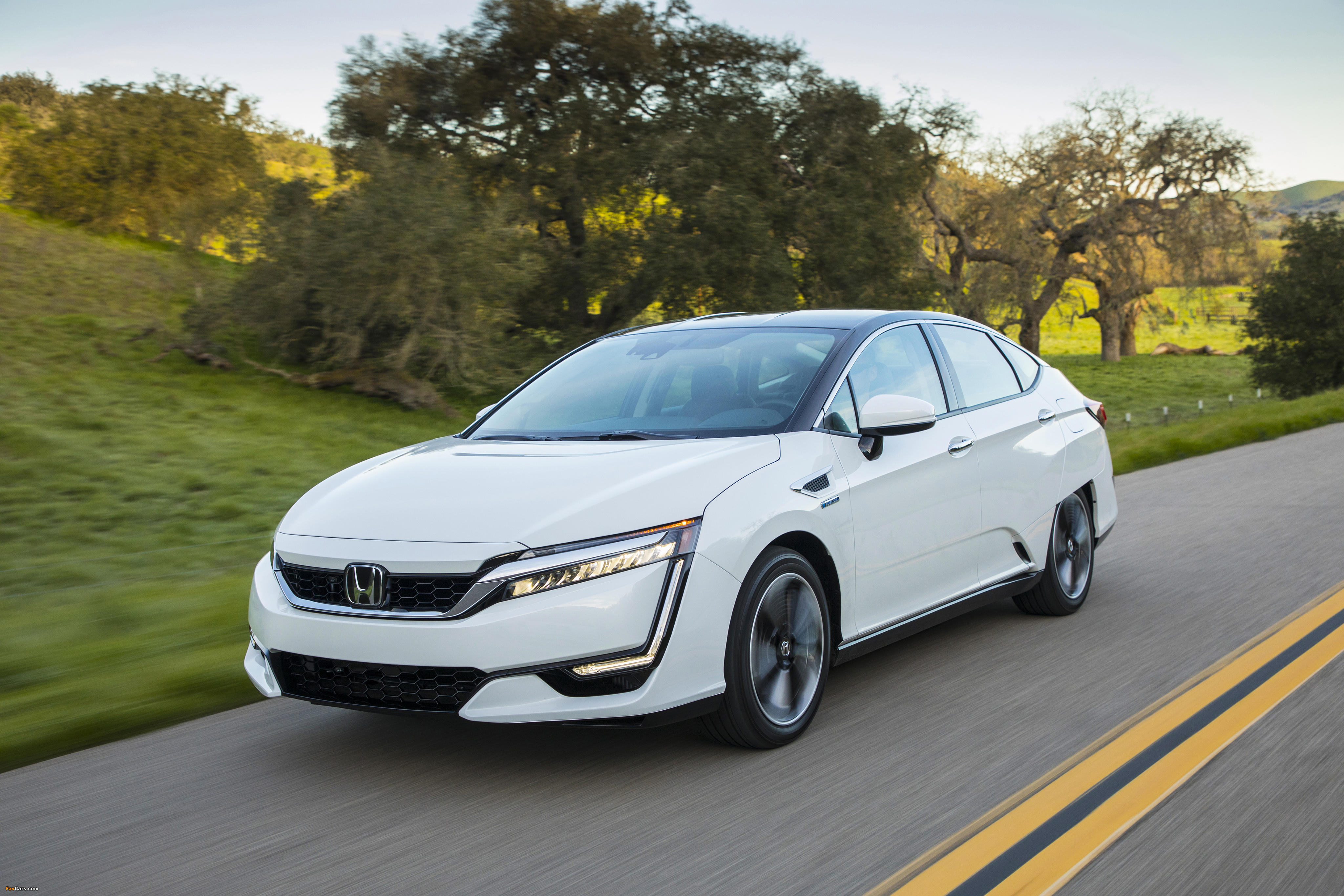 Honda Clarity Fuel Cell US-spec 2016 pictures (4096 x 2731)