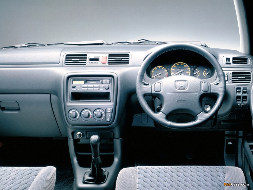 Honda CR-V JP-spec (RD1) 1999–2001 pictures (1024 x 768)