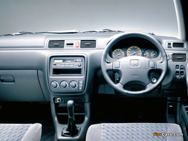 Honda CR-V JP-spec (RD1) 1999–2001 pictures (640 x 480)
