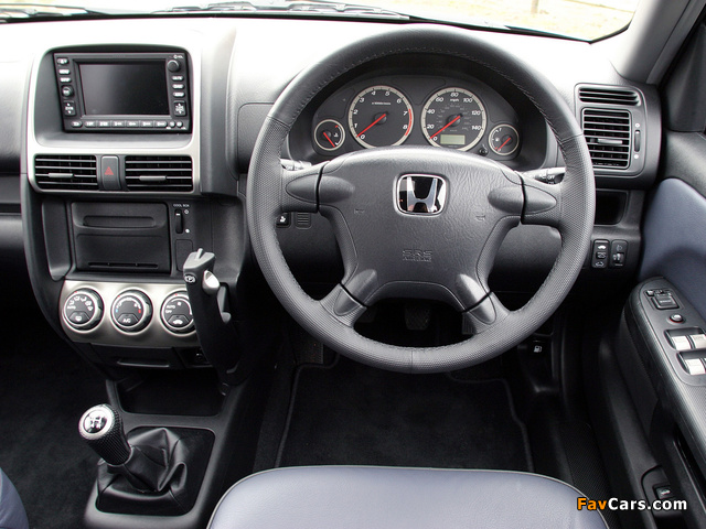 Honda CR-V UK-spec (RD5) 2001–07 photos (640 x 480)