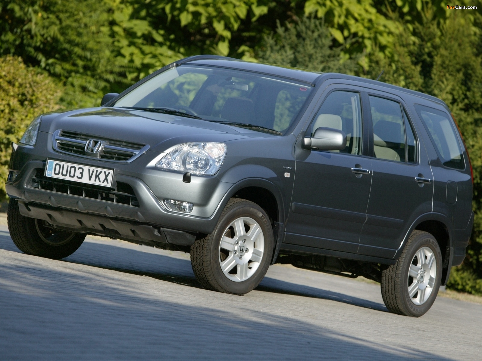 Photos of Honda CR-V UK-spec (RD5) 2001–07 (1600 x 1200)