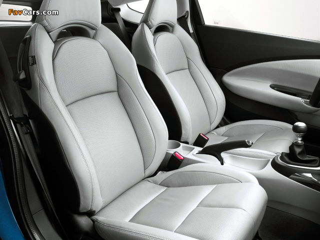 Images of Honda CR-Z (ZF1) 2010–2012 (640 x 480)