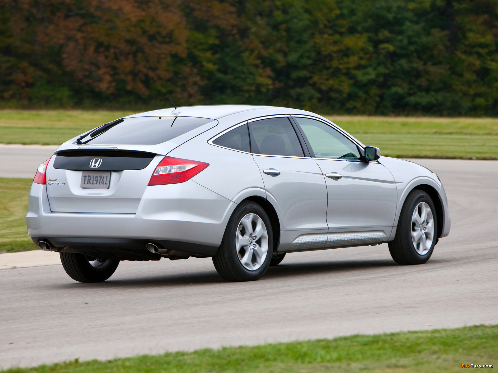 Honda Crosstour 2009 wallpapers (1600 x 1200)