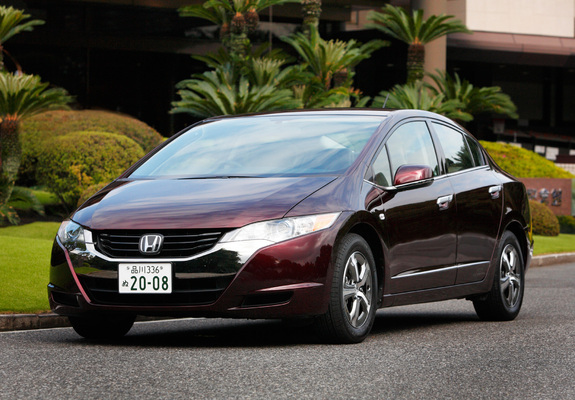 Honda FCX Clarity JP-spec 2008 pictures