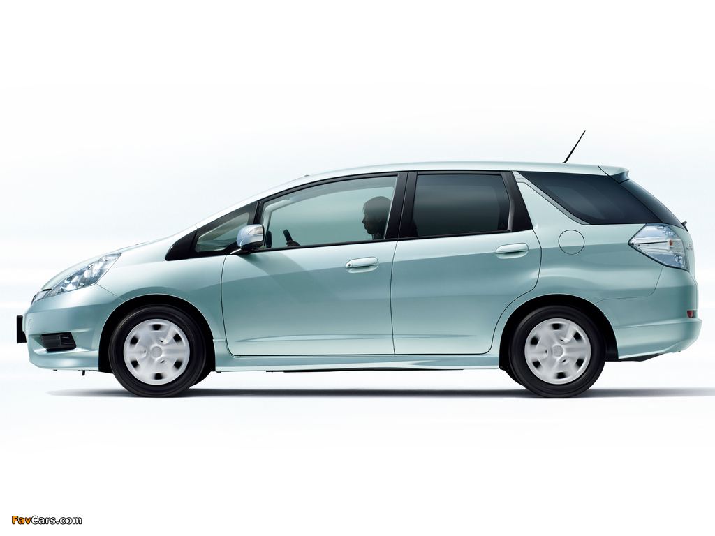 Honda Fit Shuttle Hybrid (GP2) 2011 images (1024 x 768)