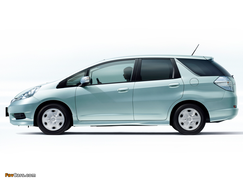 Honda Fit Shuttle Hybrid (GP2) 2011 images (800 x 600)