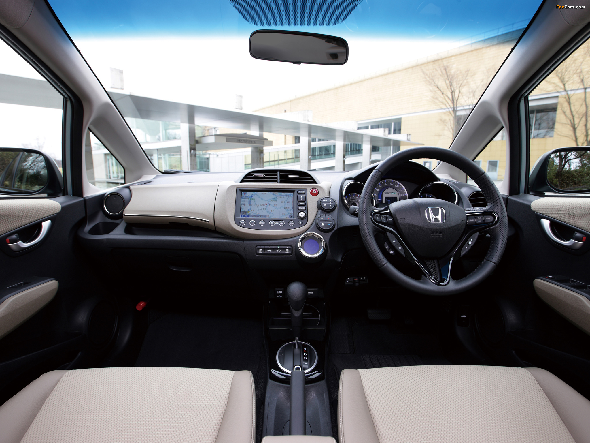 Honda Fit Shuttle Hybrid (GP2) 2011 images (2048 x 1536)