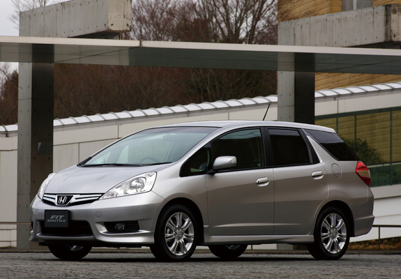 Honda Fit Shuttle (GG) 2011 photos