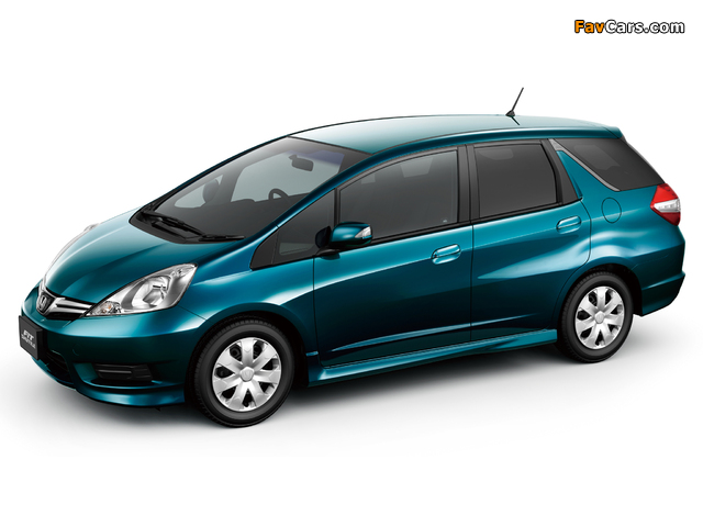 Honda Fit Shuttle (GG) 2011 photos (640 x 480)