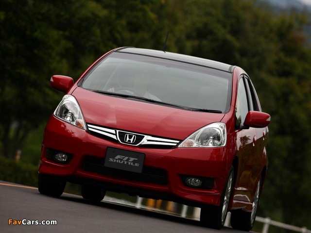 Honda Fit Shuttle (GG) 2011 pictures (640 x 480)