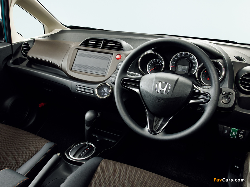 Honda Fit Shuttle (GG) 2011 pictures (800 x 600)