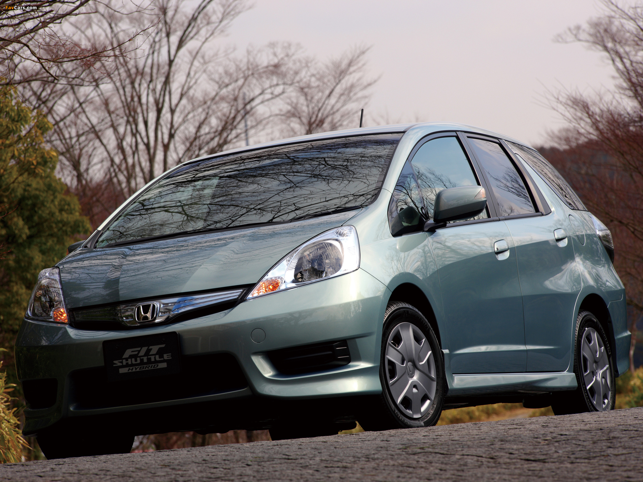 Photos of Honda Fit Shuttle Hybrid (GP2) 2011 (2048 x 1536)