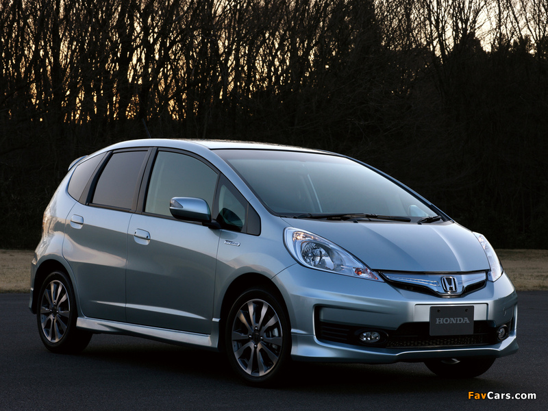 Honda Fit Hybrid RS (GP1) 2012 photos (800 x 600)