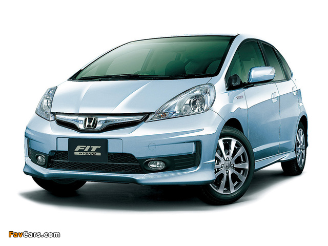 Honda Fit Hybrid RS (GP1) 2012 pictures (640 x 480)