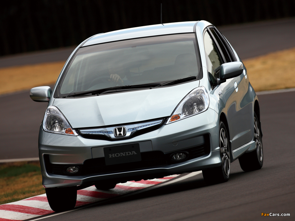 Honda Fit Hybrid RS (GP1) 2012 pictures (1024 x 768)