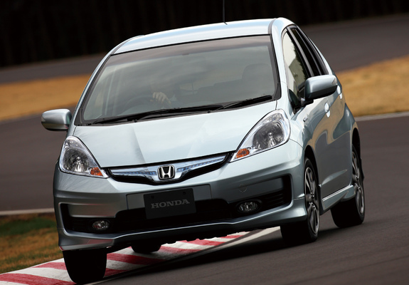 Honda Fit Hybrid RS (GP1) 2012 pictures