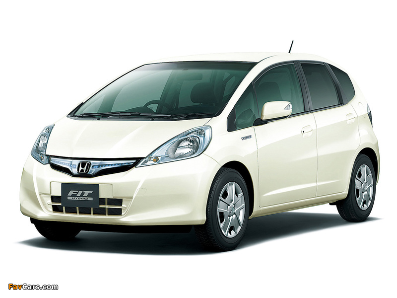 Honda Fit Hybrid She`s (GP1) 2012 pictures (800 x 600)