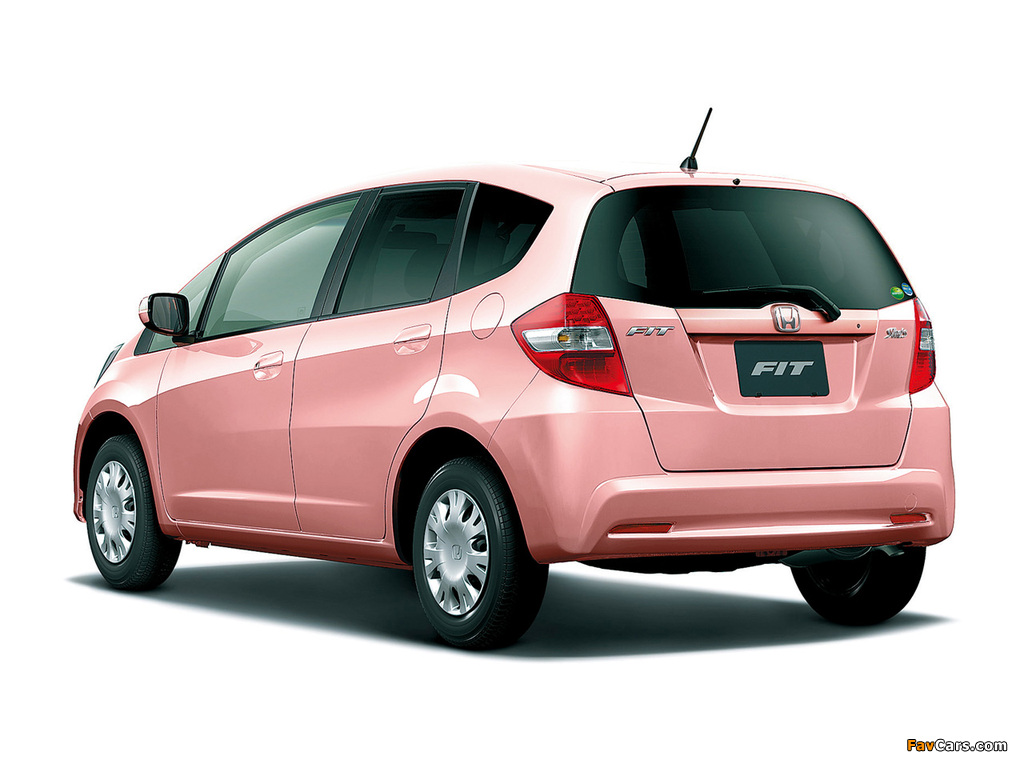 Honda Fit She`s (GE) 2012 wallpapers (1024 x 768)