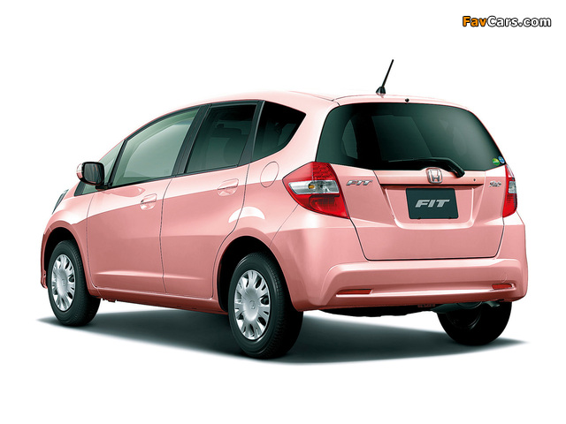 Honda Fit She`s (GE) 2012 wallpapers (640 x 480)