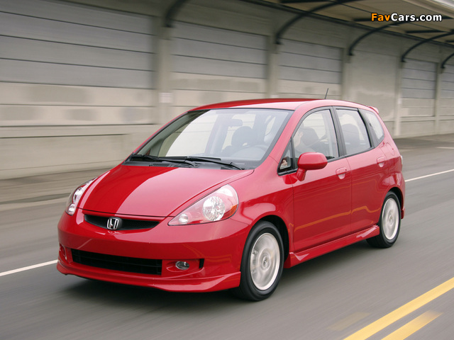 Images of Honda Fit Sport US-spec (GD) 2006–08 (640 x 480)