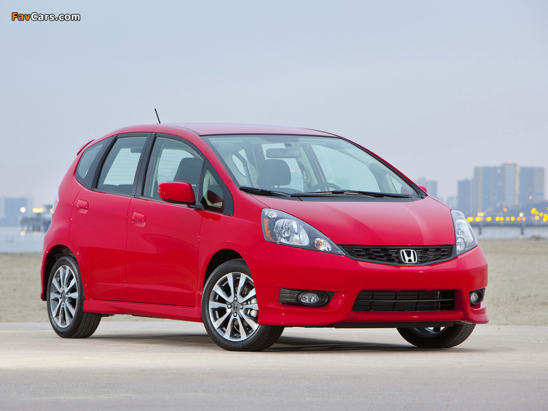 Images of Honda Fit Sport US-spec (GE) 2011 (800 x 600)