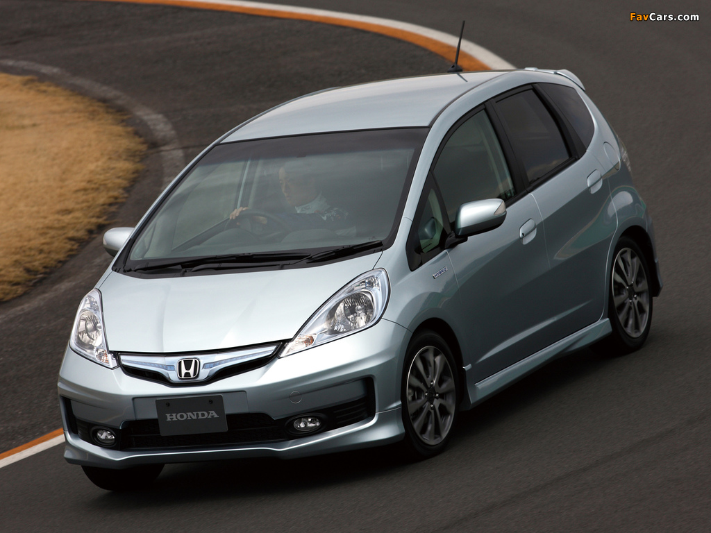 Photos of Honda Fit Hybrid RS (GP1) 2012 (1024 x 768)