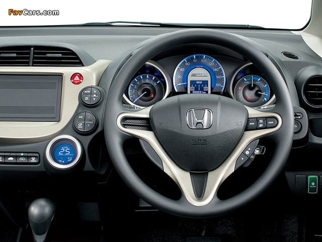 Pictures of Honda Fit Hybrid (GP1) 2012–13 (640 x 480)