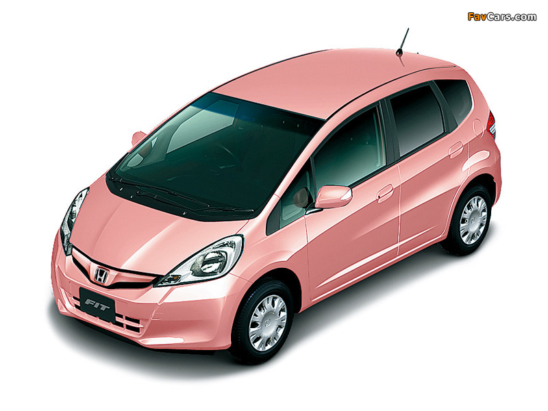 Honda Fit She`s (GE) 2012 wallpapers (800 x 600)