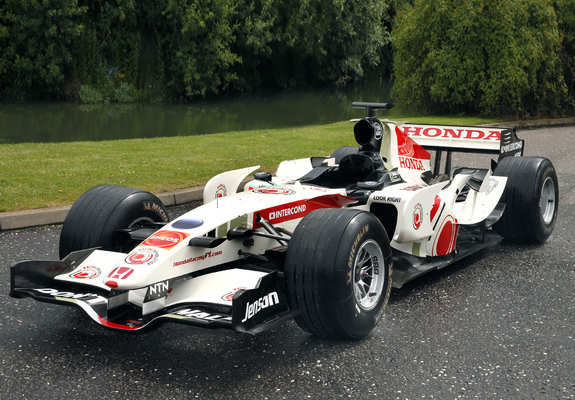 Photos of Honda RA106 2006