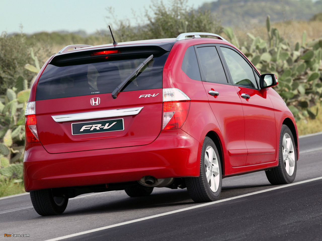 Pictures of Honda FR-V UK-spec 2004–09 (1280 x 960)