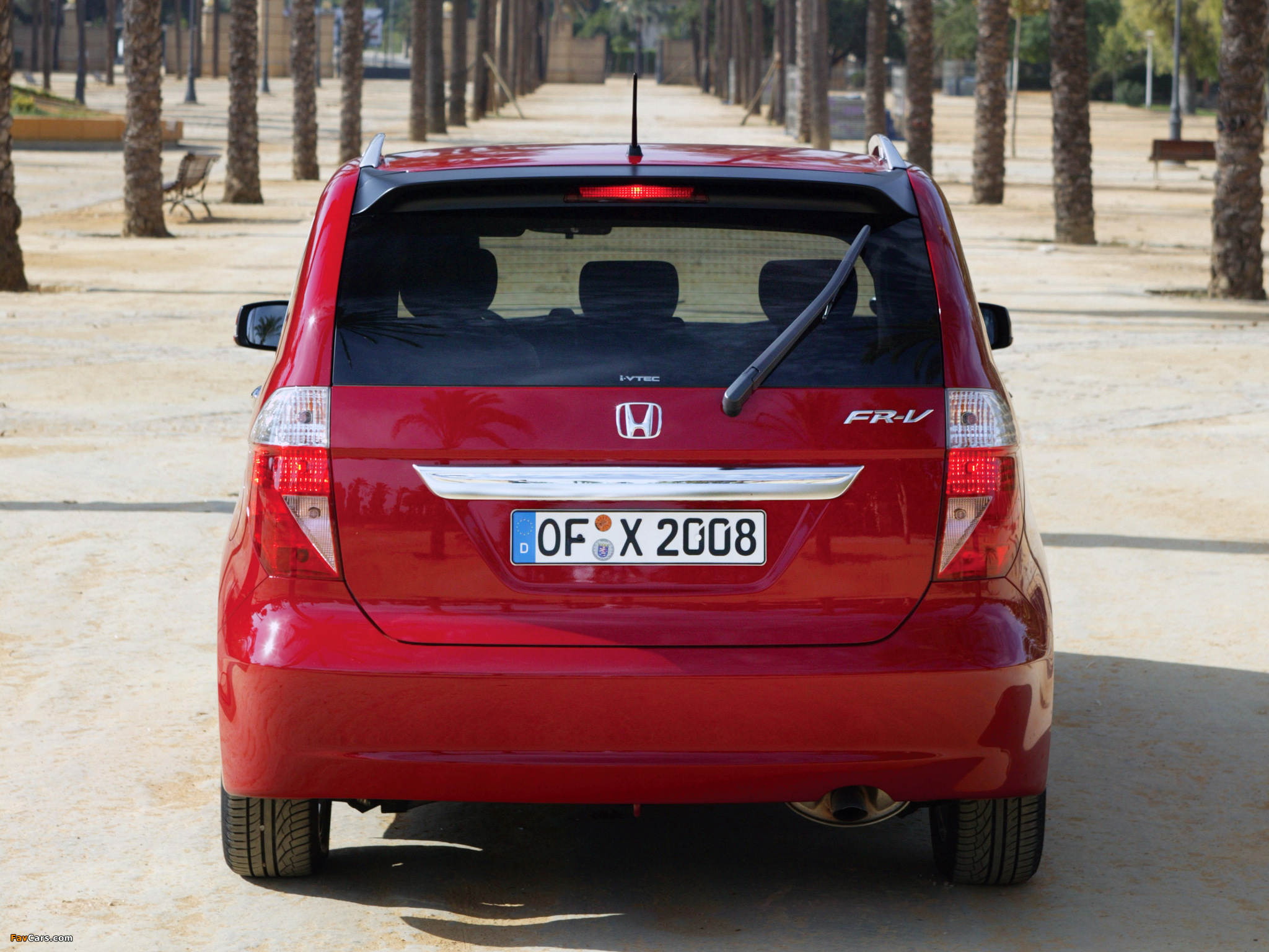 Pictures of Honda FR-V 2004–09 (2048 x 1536)