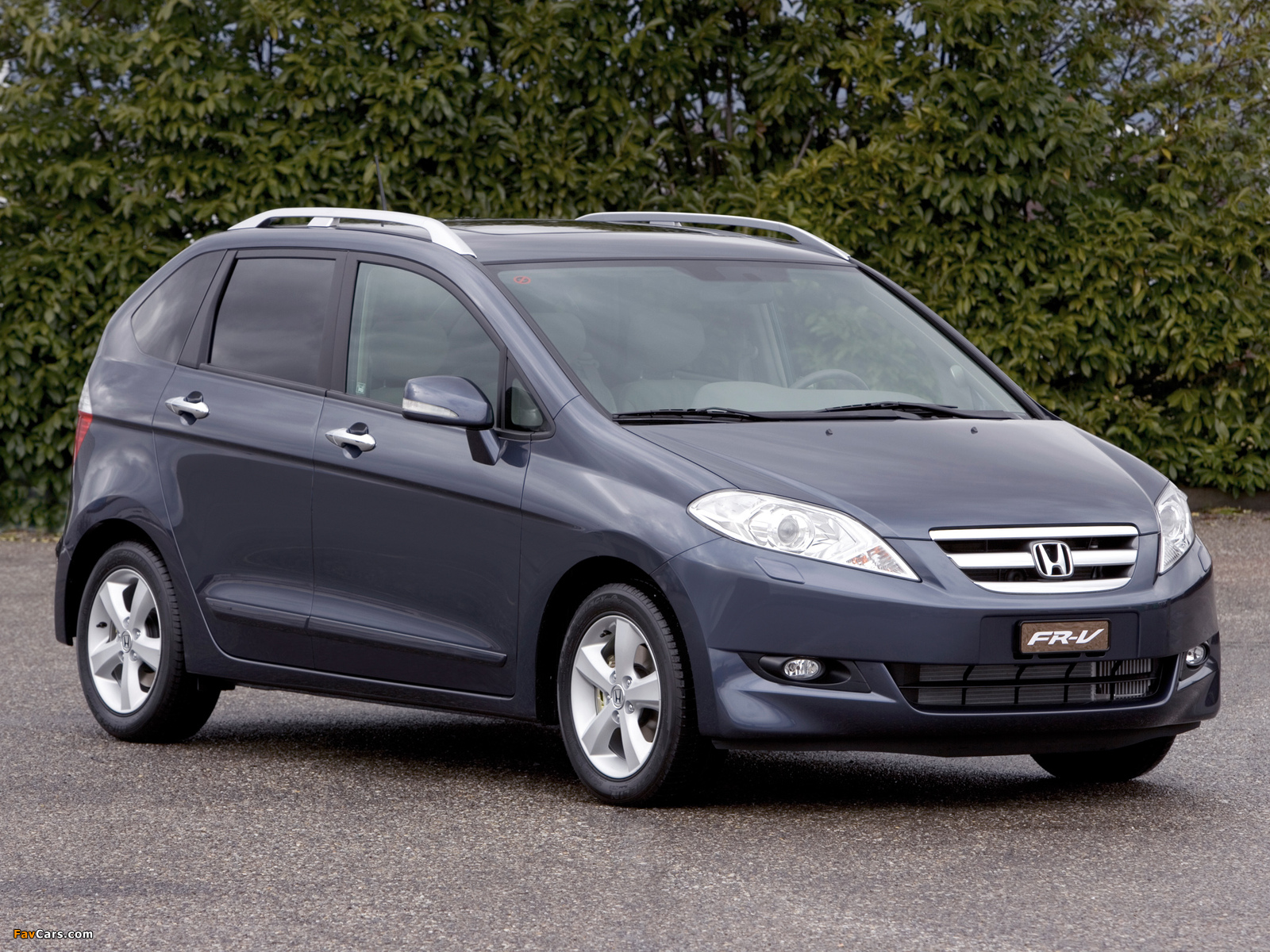 Pictures of Honda FR-V 2004–09 (1600 x 1200)